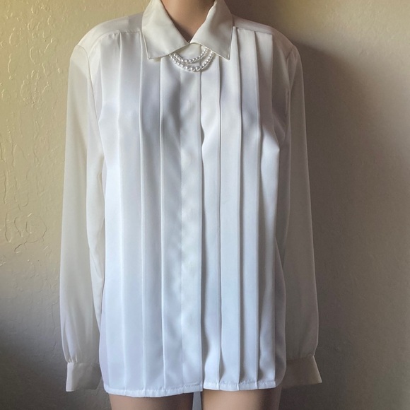 CHRISTIE & JILL WHITE PEARL SIZE 6 BUTTON DOWN SHIRT - Picture 1 of 6